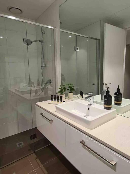 Lux 3 Bedroom Apartment In Southbank Melbourne Exterior photo
